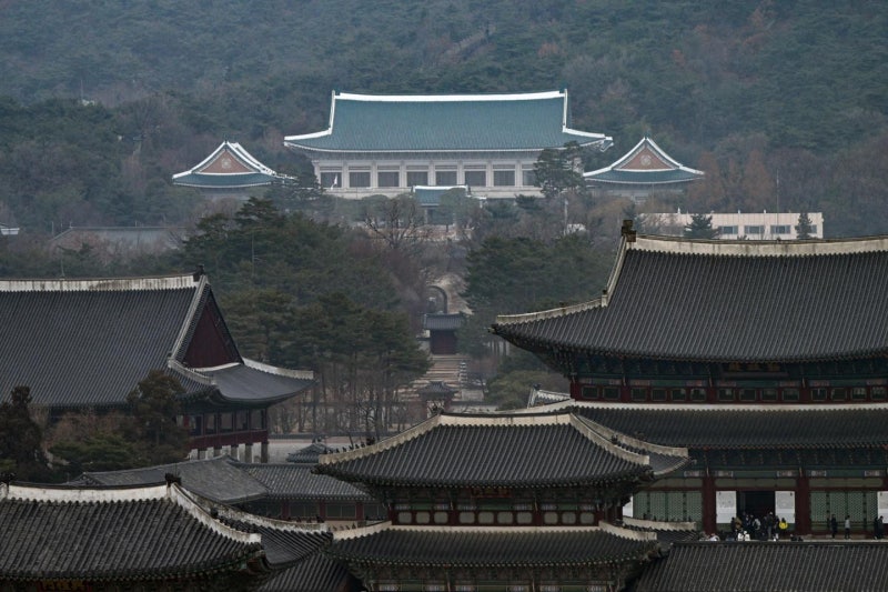 靑, '이 대통령 비난' 北 <b>김여정 담화</b>에 "비방적 언사 도움 안 돼"