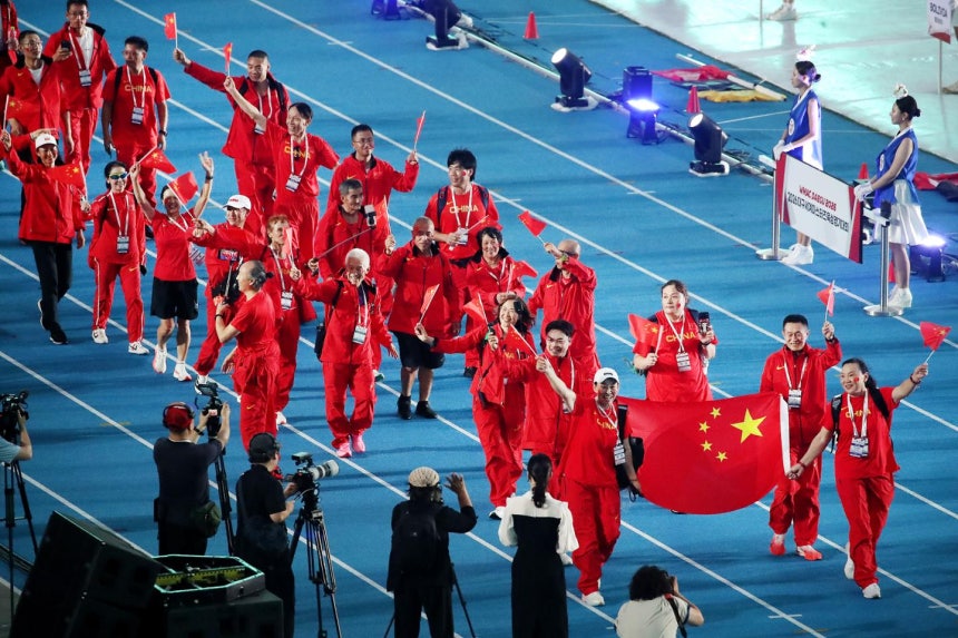 대구 수성구 대구스타디움에서 21일 열린 '대구세계마스터즈육상경기대회(WMAC)' 개회식에서 참가국 선수단이 입장하고 있다. 대구=연합뉴스