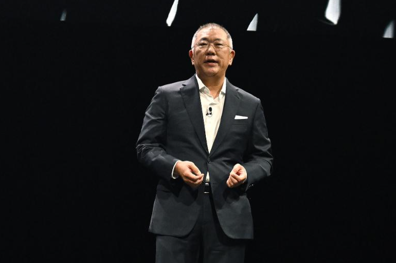 제네시스가 GV90을 샌프란시스코에서 공개한 이유 [CarTalk]