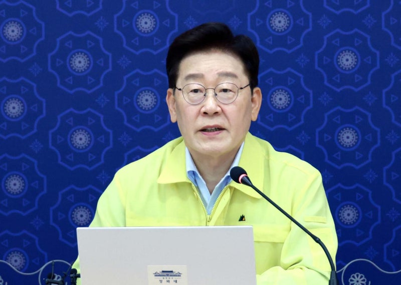[사설] 대통령 지지율 하락추세, 속도전 접고 신뢰성 회복을