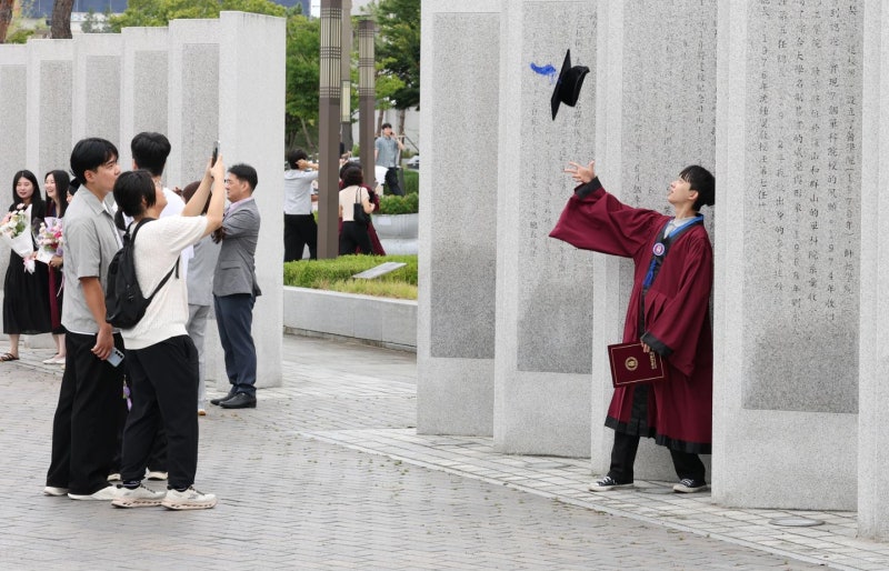 내년부터 지방 국립대 등록금 '0원'… 현장실습 대학생엔 월 230만원 준다