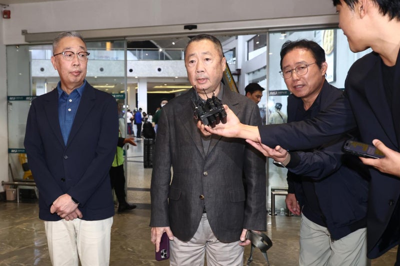 정부 2차 대응팀, <b>네팔 도착</b>…두산 <b>박정원</b> 회장도 수색 지원 나선다