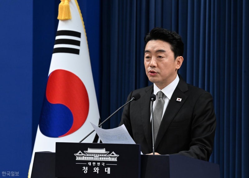 李, 부동산 정책 라인 전면 교체...재경·<b>국방</b>·법무 등 6개 부처 개각