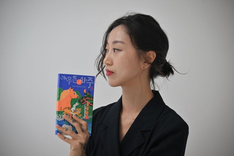 왜 사주 카페는 무례하고, 점집은 겁을 줄까… 90년생 퀴어 무당이 다시 쓰는 운명학