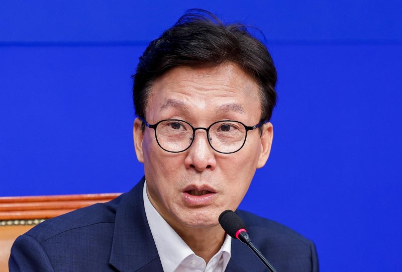 김민석, 李 지지율 30%대 하락 속 민생 드라이브… 당 장악력 강화도