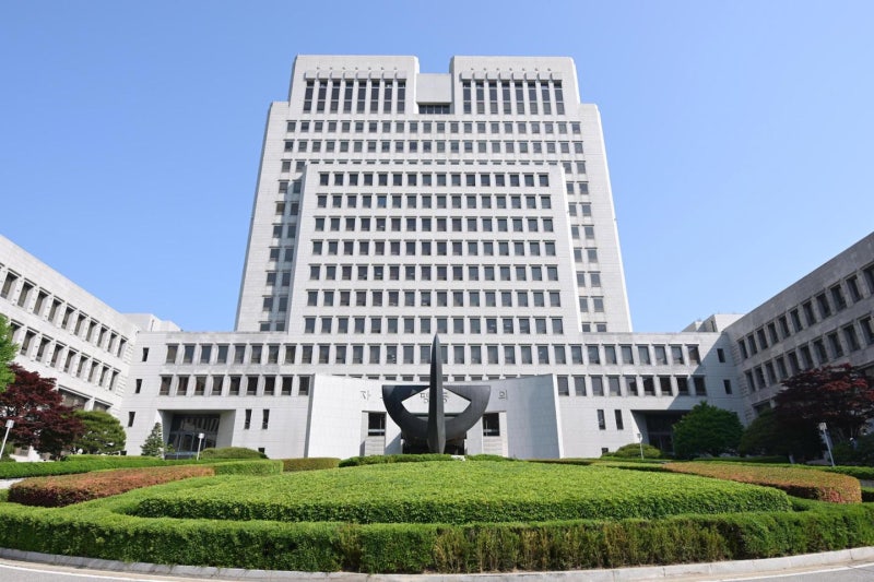 소송 제기 10년 만에… 대법 "영화관, 장애인용 자막·해설 제공해야"
