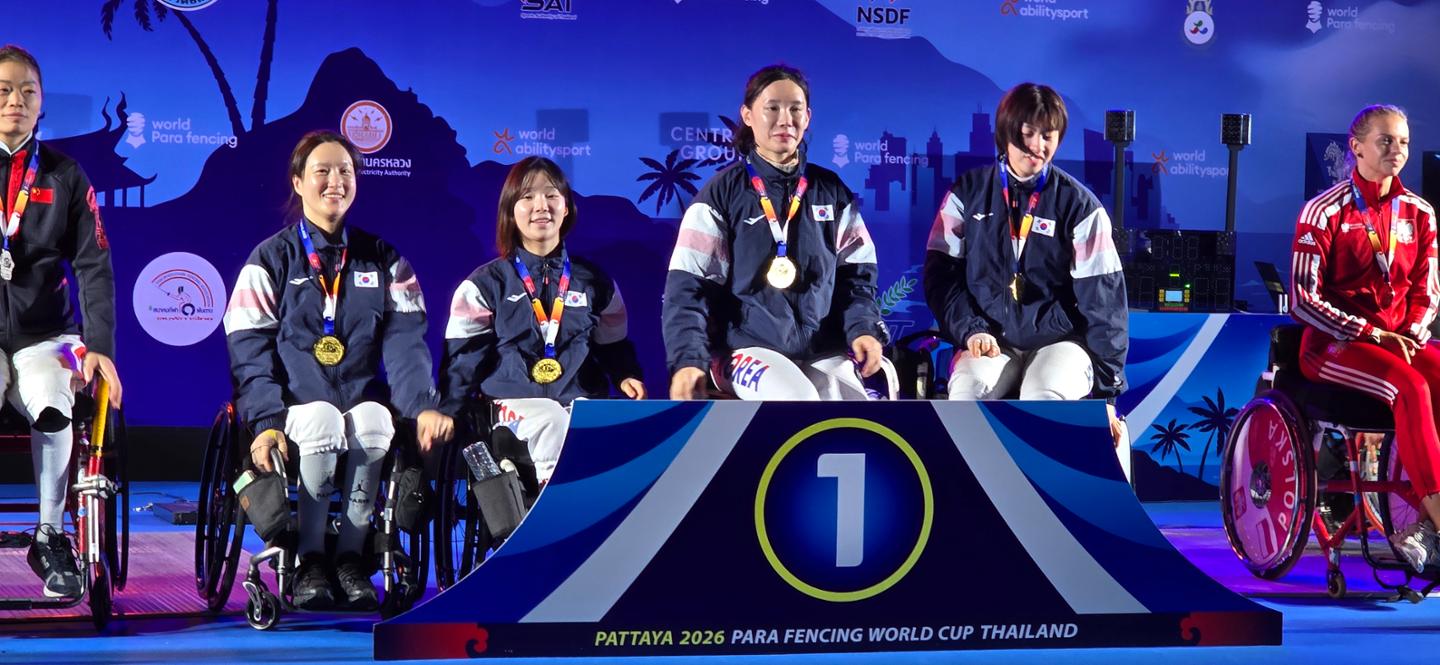 한국 장애인 펜싱 새 역사… 여자 에페, 국제 대회 단체전 첫 우승