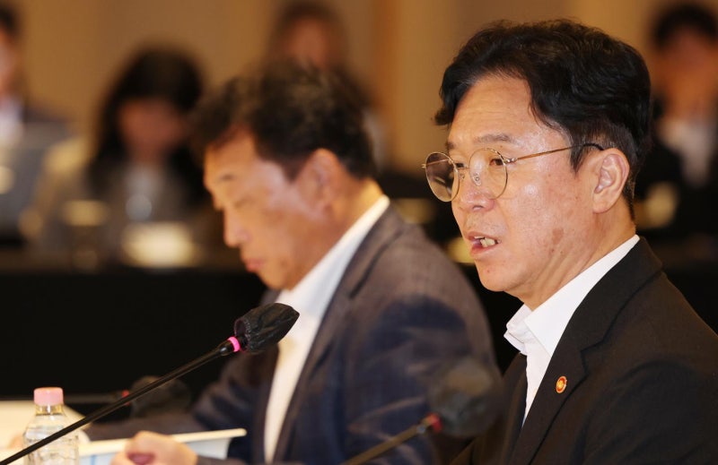 "N% 성과급 요구로 파업 안   돼"… 노동부, 쟁의 기준 내놨다