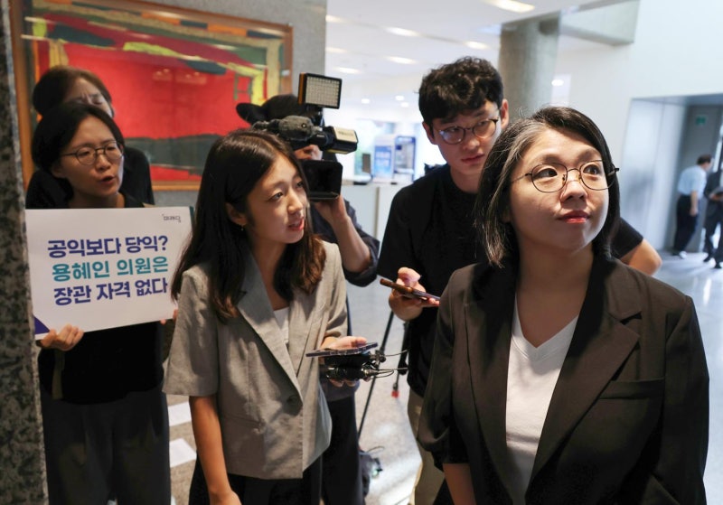 [사설] '가족 정당' 논란 용혜인, 장관도 의원도 자격 미달 아닌가