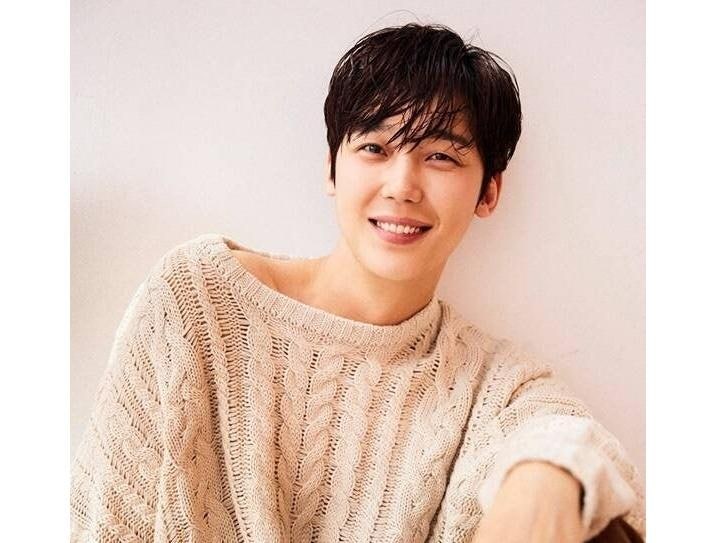 [단독] '펜트하우스' <b>윤종훈</b>, 11월 <b>결혼</b>… 오랜 사랑 결실