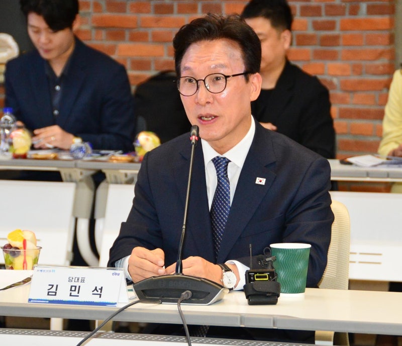 김민석 '지분 나누기' 발언에… 조국혁신당 "머리 숙이고 들어오라는 것" 발끈
