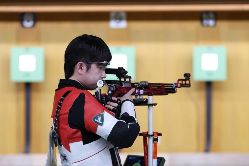 남자 10m 공기소총 단체전 동<b>메달</b>... 한국 사격 이틀 연속 <b>메달</b>