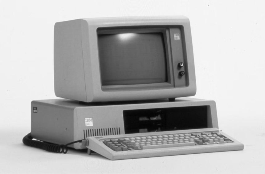인텔의 8088 마이크로프로세서를 사용한 IBM PC.인텔 박물관 홈페이지
