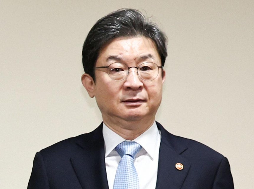 이억원 금융위원장이 2일 오전 서울 중구 은행회관에서 열린 시장상황점검회의에 참석하고 있다.뉴스1