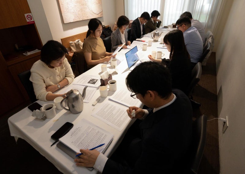 [뉴스이용자위원회] "서로 닮아가는 정치시사 유튜브 방송, 한국일보만의 방향성 찾기를”
