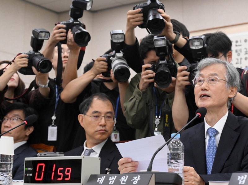 [사설]  삼권분립 관례 무너진 대법원 국감