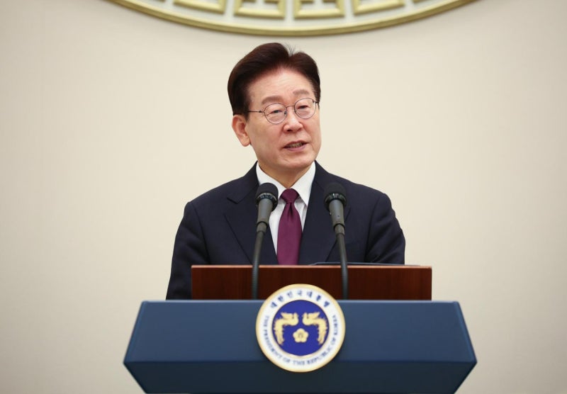 <b>이 대통령</b> "100주년 <b>한글날</b> 경축… 글은 나라의 얼굴, 말은 나라의 심장...