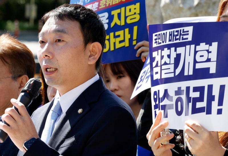 이 대통령에 반박한 <b>김용민</b>… "자리 탐하려고 정치한 것 아니다"