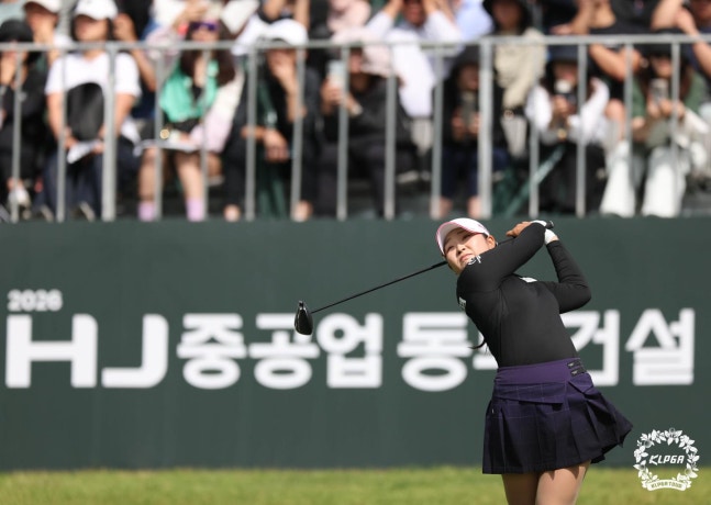 유현조가 11일 경남 양산시 에이원 컨트리클럽(파72)에서 열린 HJ중공업·동부건설 챔피언십 최종 라운드 1번홀에서 티샷을 하고 있다. KLPGA 제공