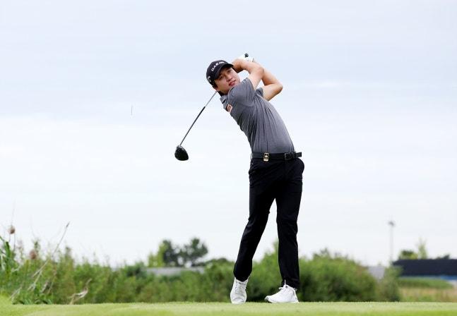 왕정훈이 올 6월 전북 군산CC 토너먼트 코스(파72)에서 열린 KPGA 투어 군산CC 오픈 1라운드 11번 홀에서 티샷을 하고 있다. KPGA 제공