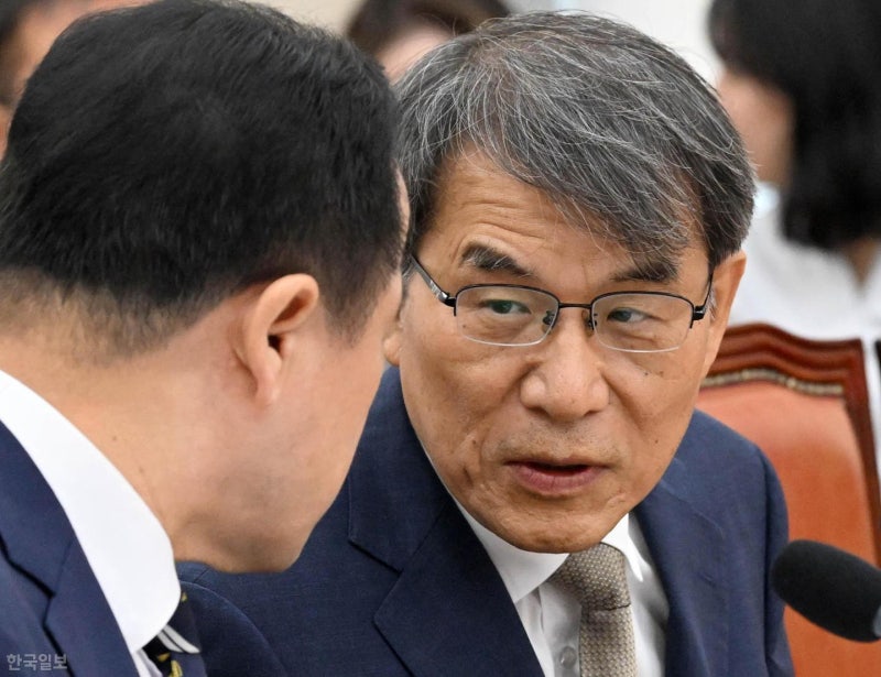 특검, '외유출장 의혹' <b>노태악</b> 전 대법관 자택 <b>압수수색</b>