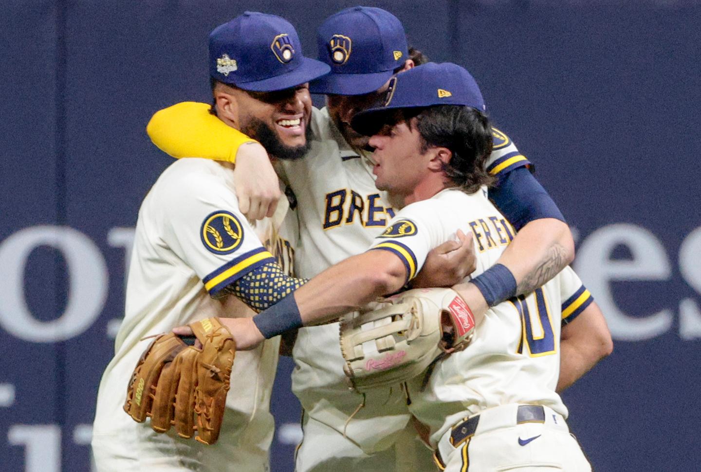 <b>밀워키</b>, 탬파베이에 <b>5-4 뒤집기</b>…MLB 월드시리즈 2연승