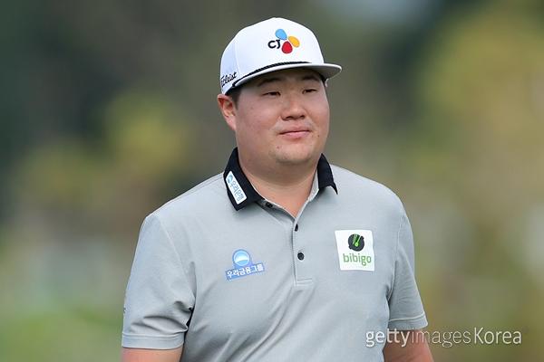 PGA <b>개막전</b>서 훨훨 나는 코리안 브라더스... <b>임성재</b> 2위·안병훈 5위