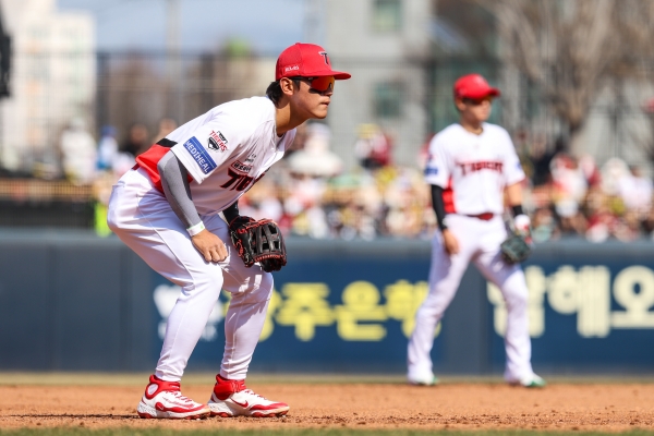 &apos;천만다행&apos; KIA 김도영, 햄스트링 손상 1단계 진단…다음 달 복귀 예정