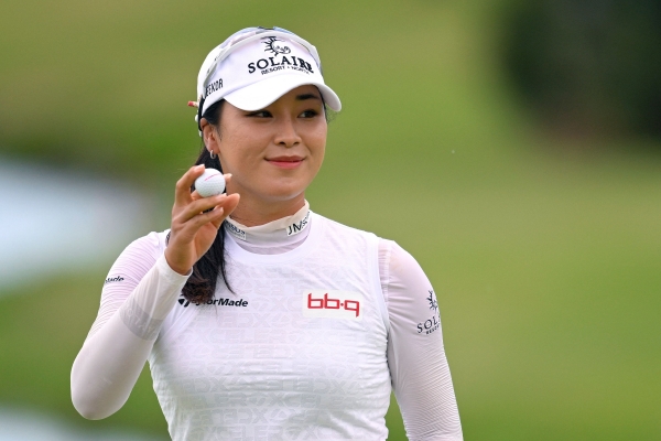 <b>윤이나</b>·신지은, <b>LPGA</b> 투어 <b>뷰익</b> 상하이 1R 공동 2위 출발