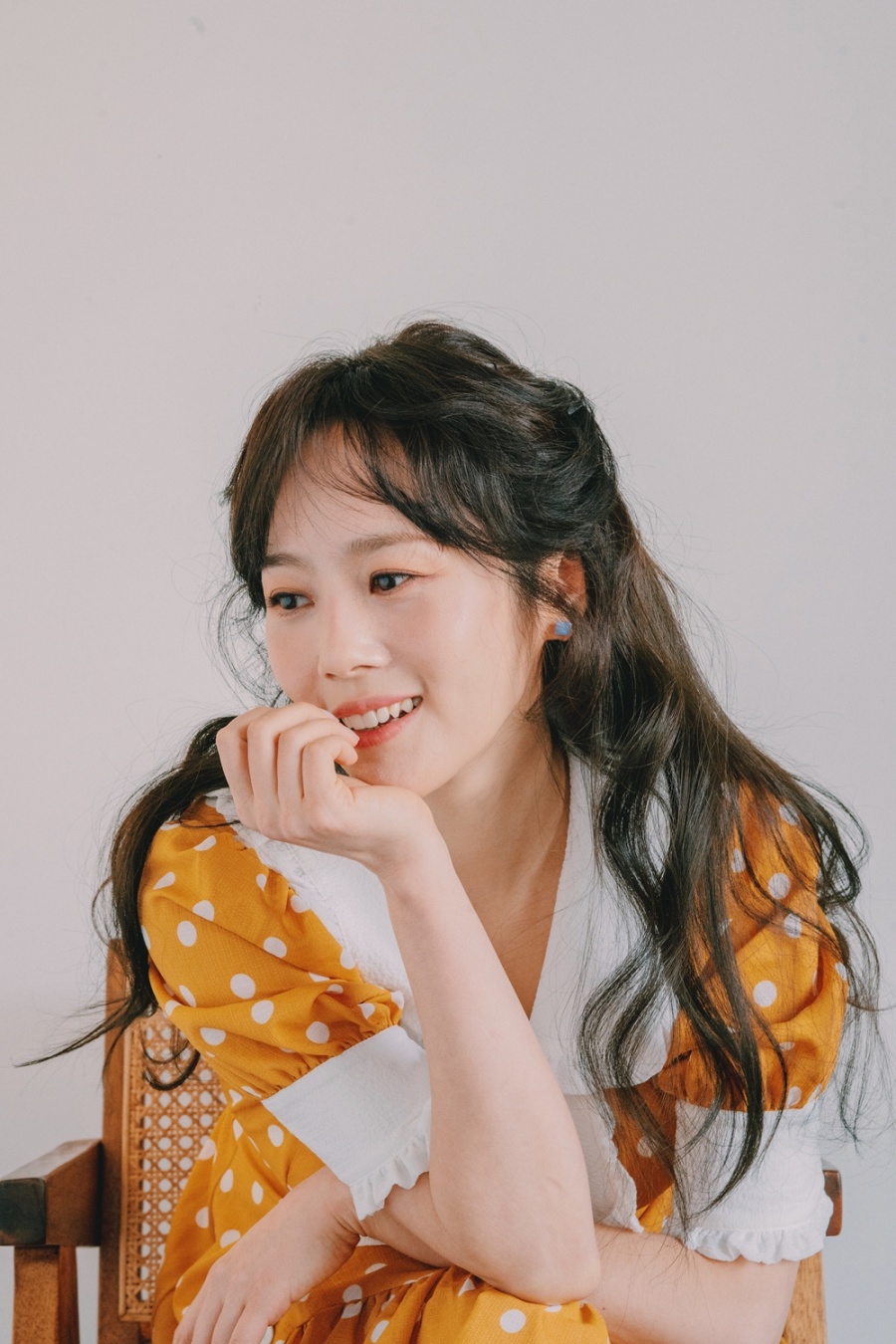 이수영, 꿀보이스 통했다…'<b>이수영의 12시에 만납시다</b>' 청취율 1위 탈환