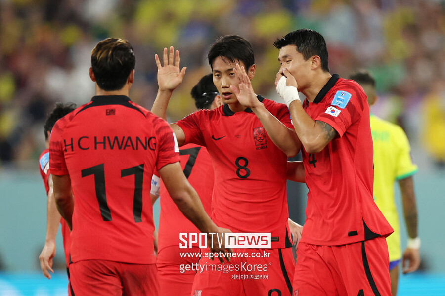 [월드컵] 브라질에 '환상 <b>중거리포</b>' <b>백승호</b> "월드컵 좋은 경험, 노력 계...