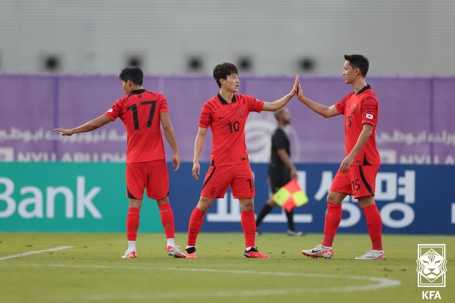 [A매치 REVIEW] '이재성 무회전 벼락 결승골→이강인 퇴장' 한국, 이라크에 1-0 승…'7연속 무실점' 아시안컵 우승 향한 '최종 리허설 끝'