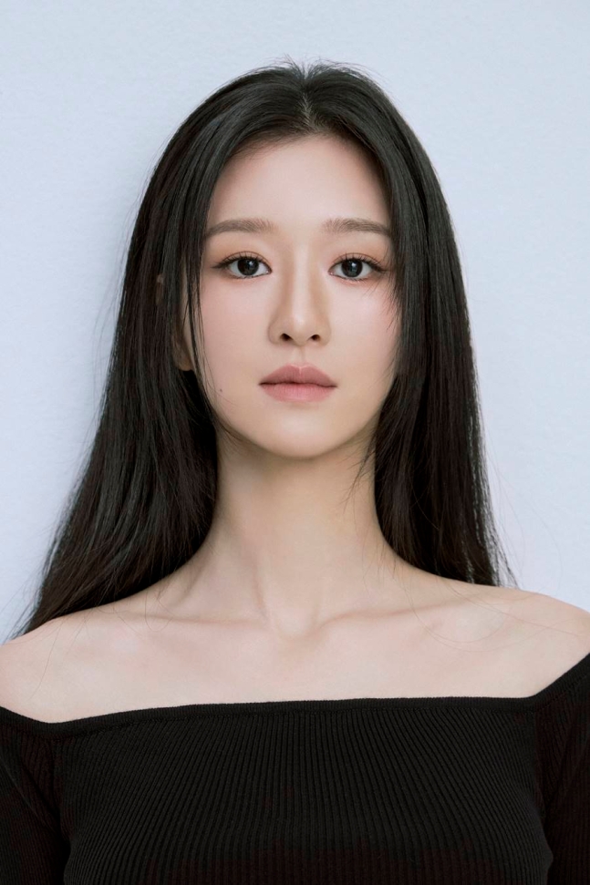 Seo Ye Ji forest of humans