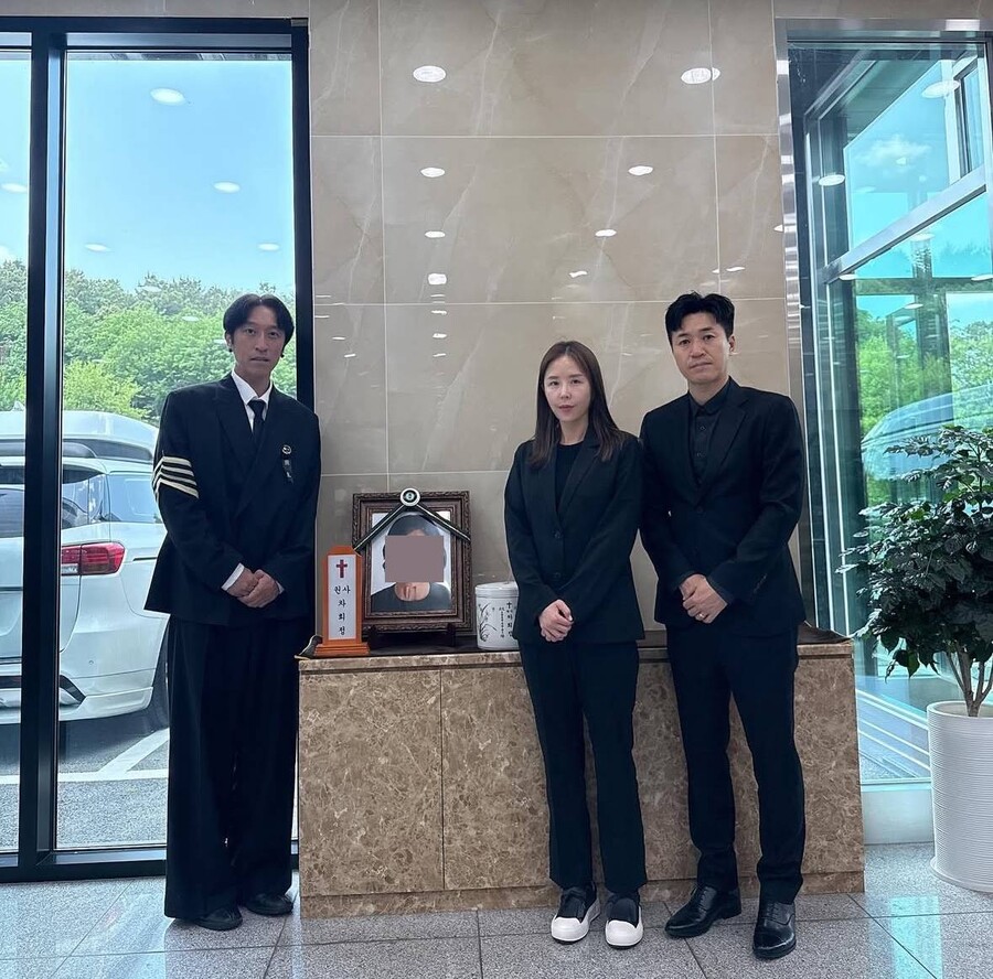 <b>코요태</b> 신지X김종민, '<b>모친상</b>' <b>빽가</b> 옆 지켰다 "잘 보내드렸다"