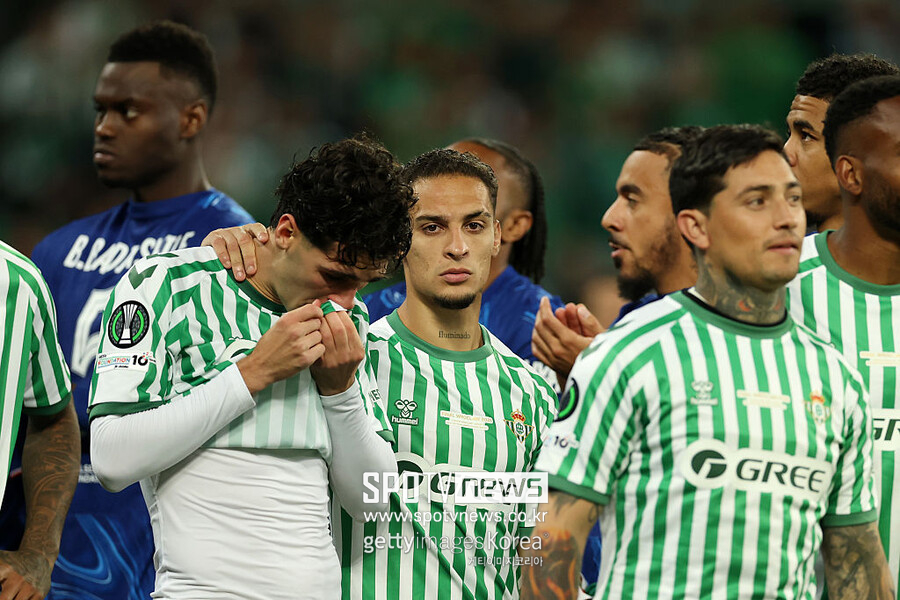 [UECL REVIEW] <b>첼시</b> '역대 최초' <b>UEFA 그랜드슬램</b> 달성!…베티스에 4-1 대...