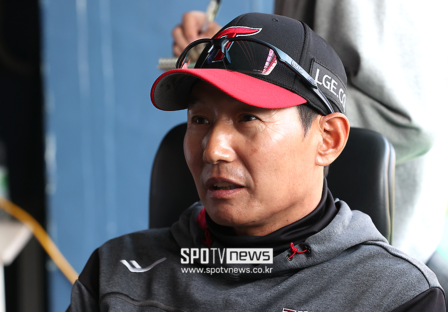 "두 달 바닥 기었으면 올라올 때도…긍정!" 슬럼프 빠진 <b>오지환 문성주</b>...