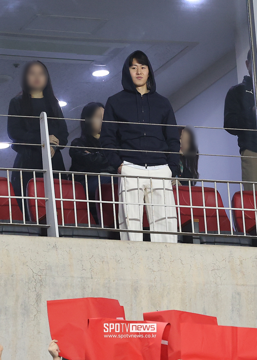 <b>이강인</b> 630억원에 판다...'거의 2배 장사' PSG, <b>나폴리</b> 영입 제안에 보내...