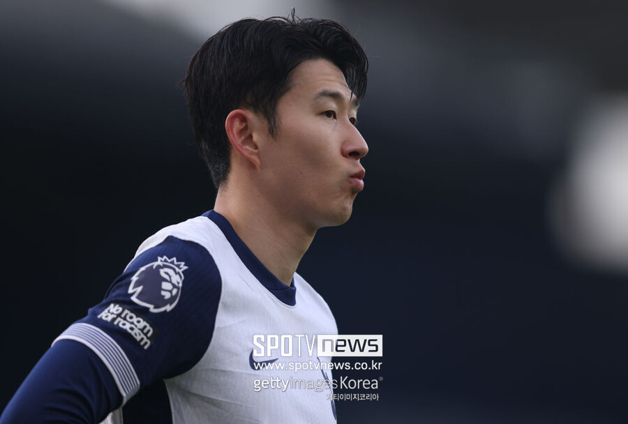 '장사꾼' 레비 회장은 결단 내렸다 "<b>손흥민 이적</b>료 462억원 넘으면 <b>감독</b>...