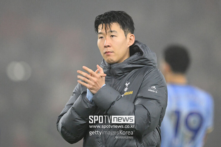 <b>손흥민</b> 이럴 수가! '474억 돈방석' 거절→미국 <b>이적</b>?...토트넘판 BBC '비...