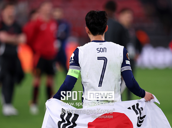 [속보] "<b>손흥민</b>, 올여름 <b>이적</b> 허용 불가"…英 'BBC' 비피셜급 토트넘 한...