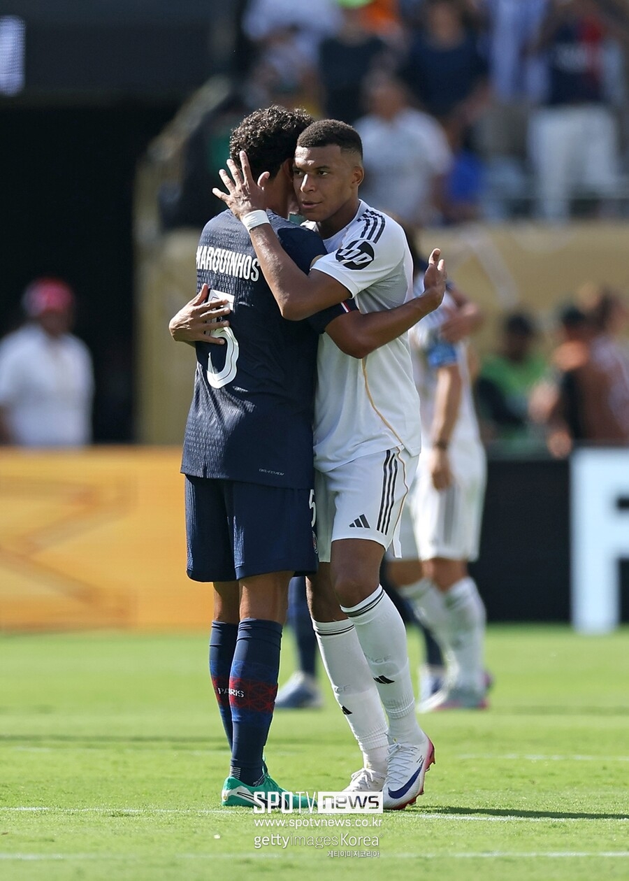 딱 한 판! <b>이강인</b>, 이제 세계 챔피언 된다…'쐐기골 기점' PSG, 클럽 월드...