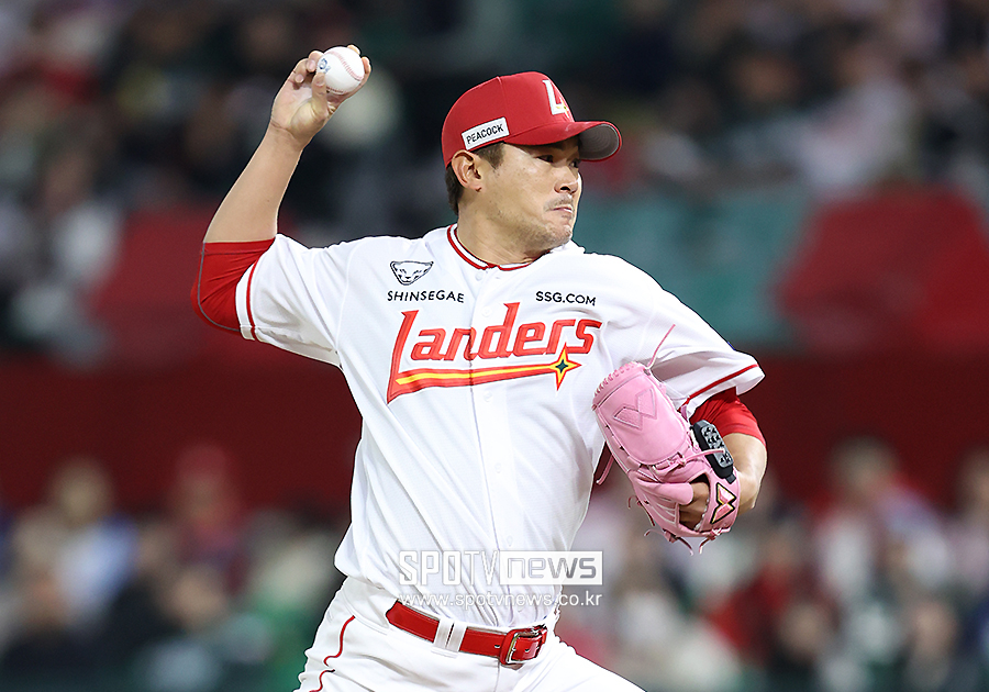 한화 1위 태풍 이끈 <b>김경문</b>, <b>감독</b>들의 무덤서 <b>1000승</b> 신화 쏜다…KBO 후반...