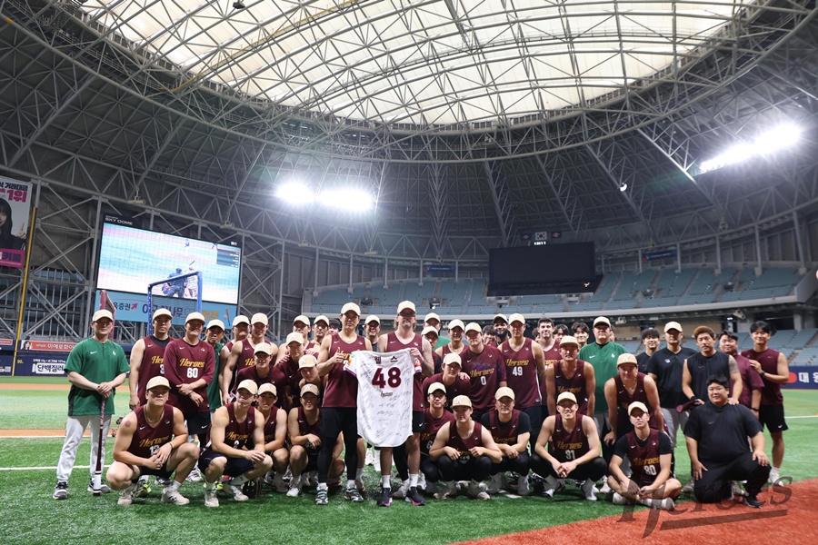 연장 계약 뿌리치고 호주 가는 <b>웰스</b> "<b>키움</b> 진심으로 응원한다"