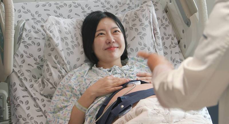 <b>레이디제인</b><b>임현태</b>, <b>쌍둥이</b> 딸 최초 공개…미모 유전자에 깜짝