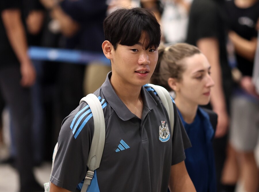 이벤트전이어도 기싸움 시작…팀 K리그 GK <b>조현우</b> "나도 <b>뉴캐슬</b>에서 박...