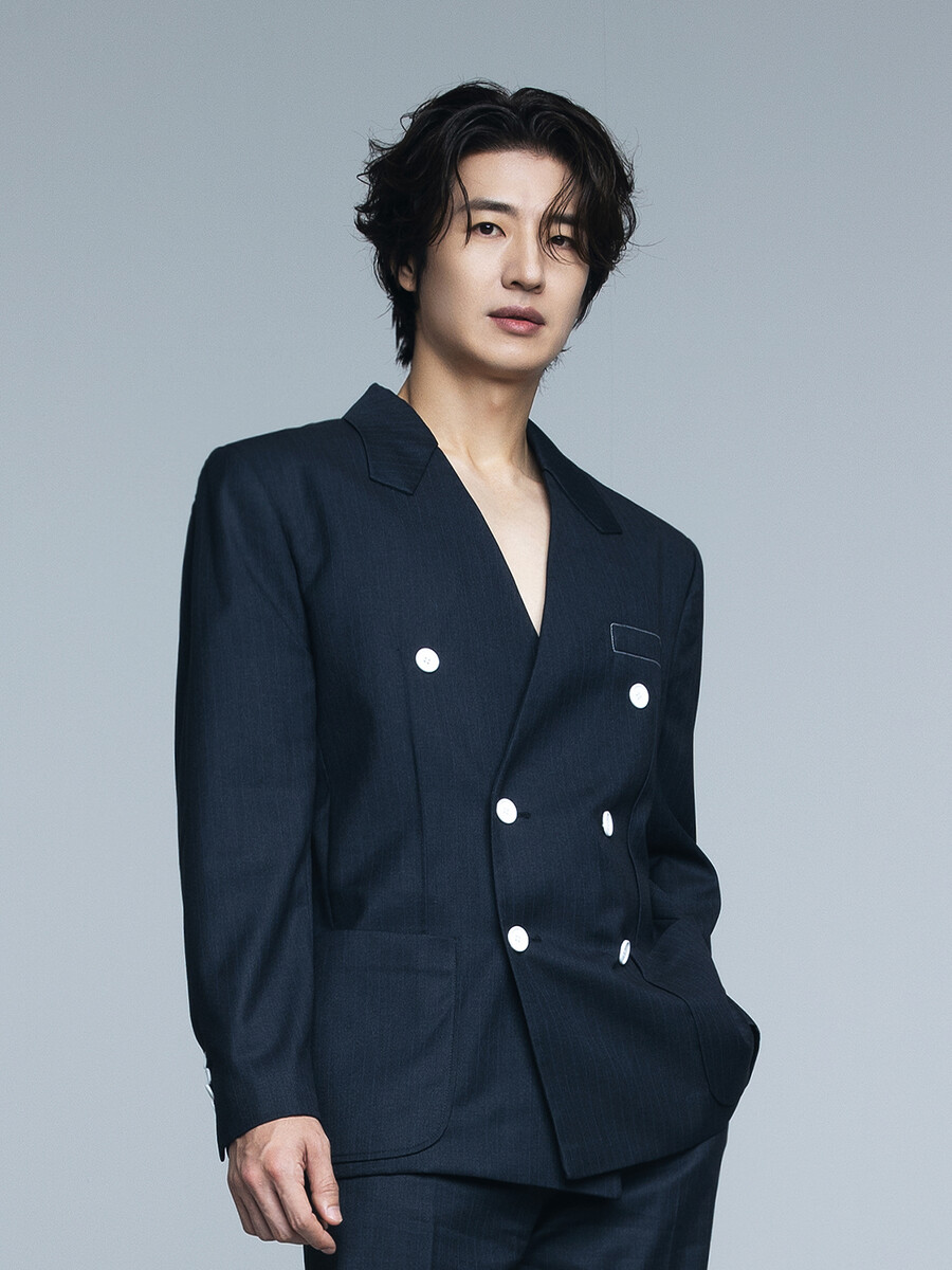 <b>god 손호영</b>, 데니안·김태우와 뭉쳤다…젬스톤이앤엠과 <b>전속계약</b>