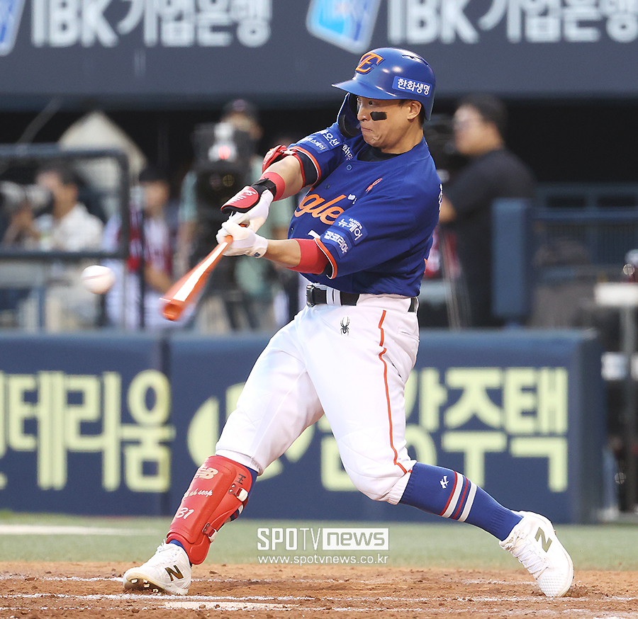[포토S] <b>손아섭</b>, '나홀로 <b>2타점</b>!'