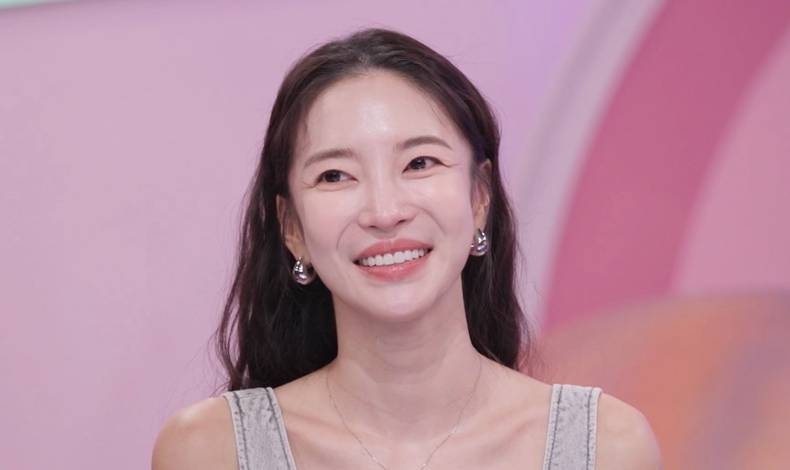 '이상해 <b>며느리</b>' <b>김윤지</b>, 7개월간 임신 숨겼다…"계류유산 3년만에 딸 가...