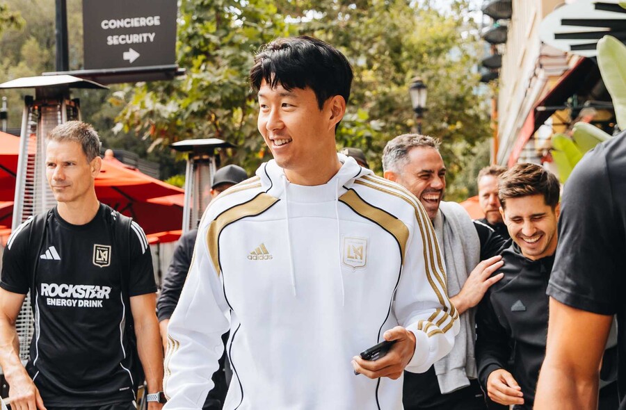 美 단독 확신 떴다! "<b>손흥민</b>, LAFC에 2번째 우승 안길 희망"…MLS 지배 시...