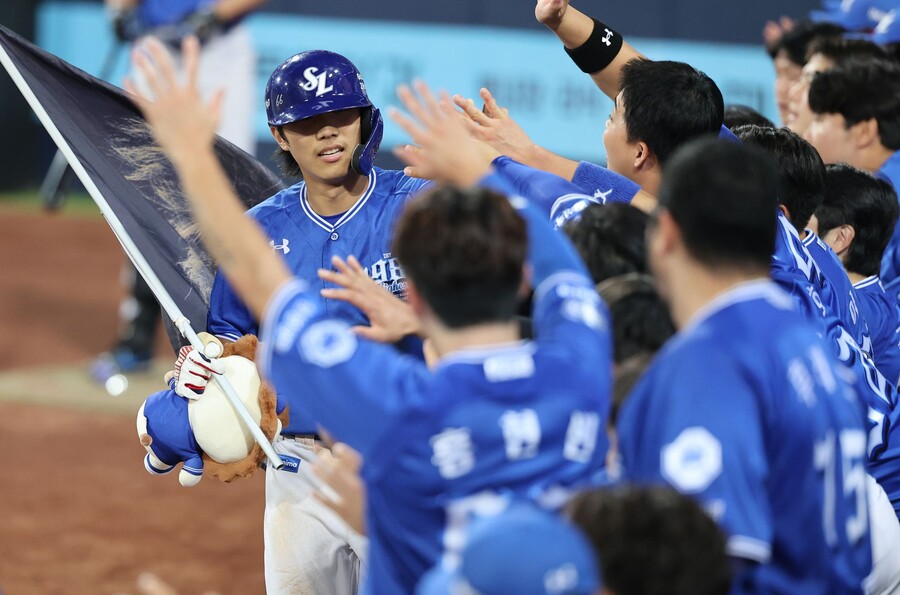 <b>이재현</b>, 역대 PS 최초! '1회초 <b>선두타자</b> 초구 <b>홈런</b>' 쾅!…구자욱+디아즈...